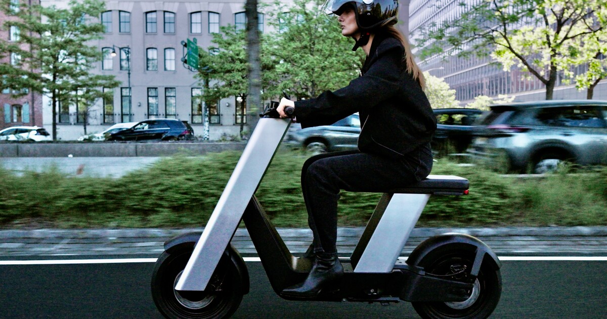 Olto ebike offers retro-futuristic design and speed