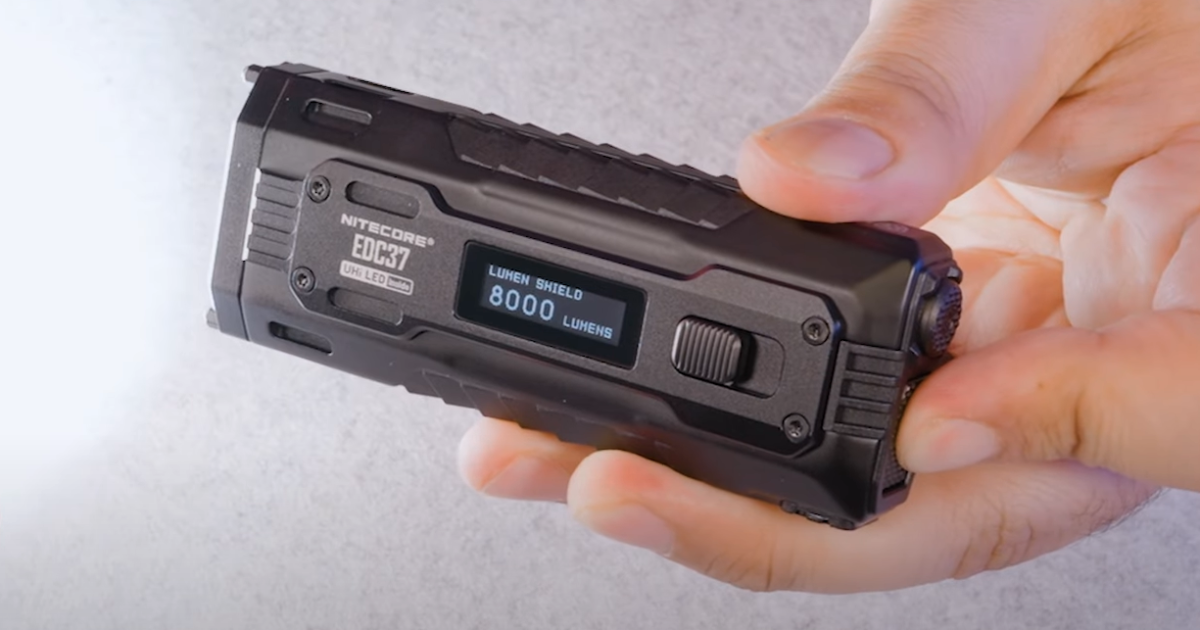 An 8,000-lumen blade-like flashlight that weighs 7 oz